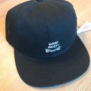 Nwt Vans x Peanuts good grief hat